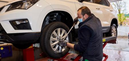 Un SUV cambia las ruedas a los 34 meses