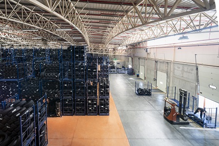 Posee un stock permanente de 1.500.000 neumáticos
