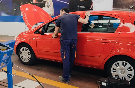 Los vehículos de más de 10 años son los que más anomalías sufren