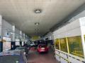 Tiene 5 elevadores destinados a la reparación y mantenimiento de coches