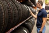 El precio de los neumáticos modera su crecimiento al 8 por ciento en agosto