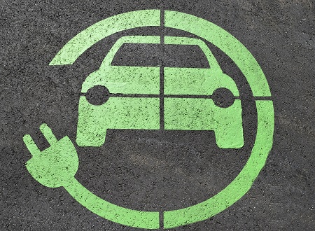 El precio y la autonomía, entre los frenos a la hora de comprar un coche eléctrico
